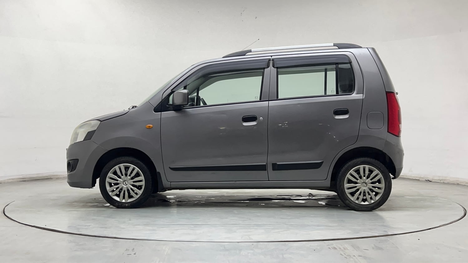 Used 2014 Maruti Suzuki Wagon R VXI Petrol Manual exterior LEFT SIDE VIEW