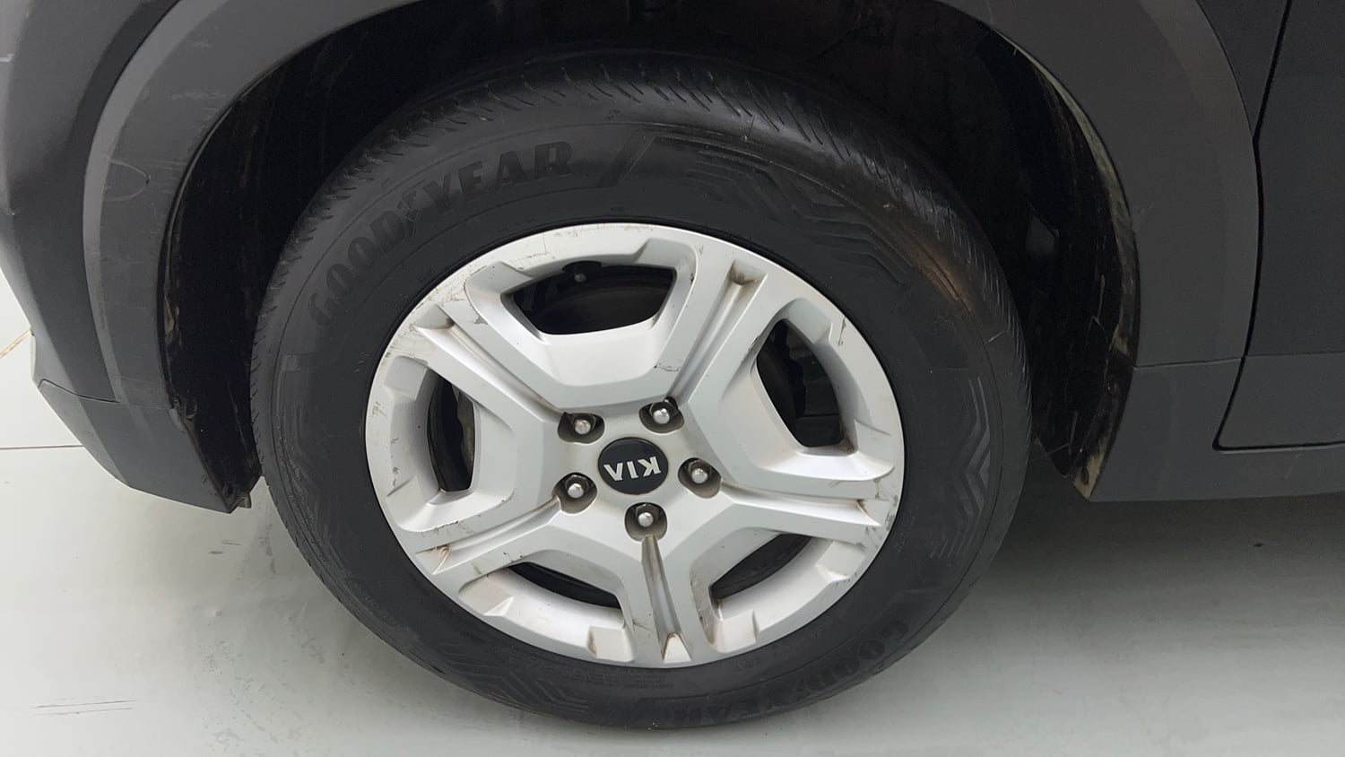Used 2021 Kia Sonet HTX 1.0 iMT Petrol Manual tyres LEFT FRONT TYRE RIM VIEW