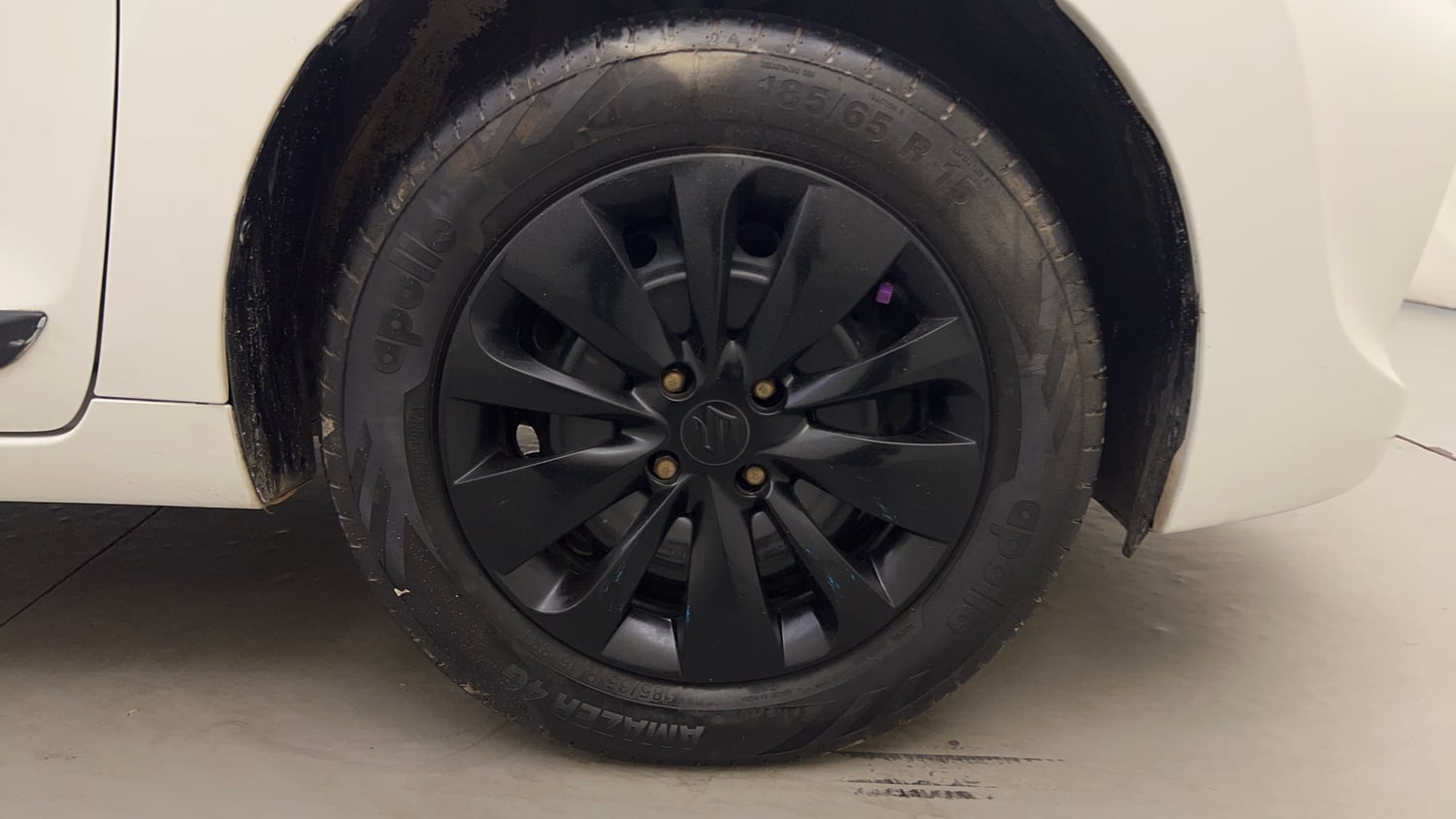 Used 2021 Maruti Suzuki Baleno Delta Petrol Manual tyres RIGHT FRONT TYRE RIM VIEW