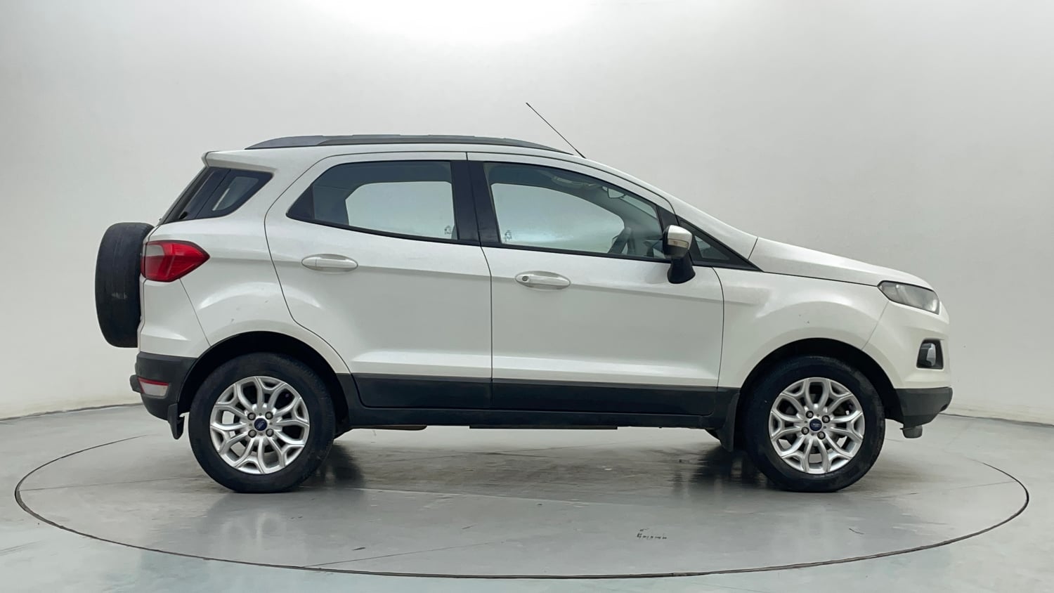 Used 2013 Ford EcoSport Titanium 1.5 Ti-VCT Petrol Manual exterior RIGHT SIDE VIEW