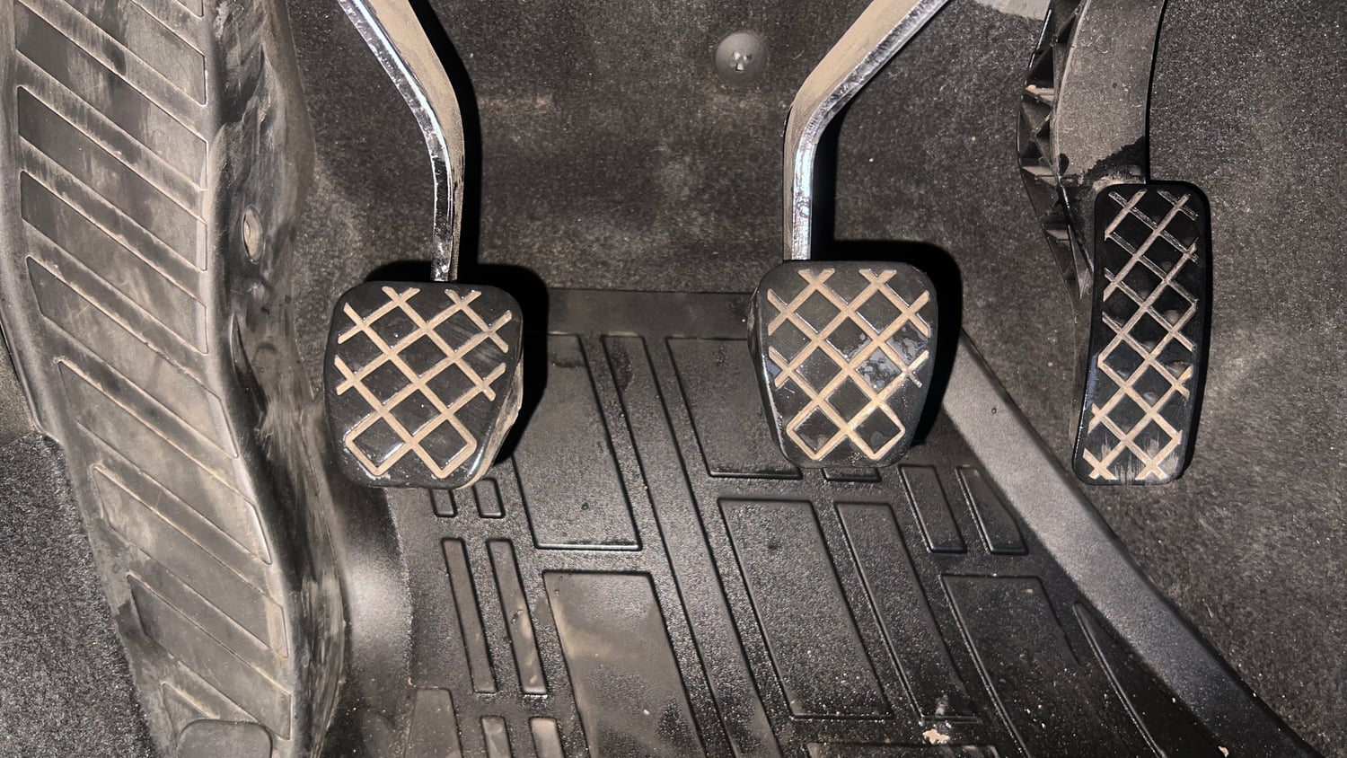 Used 2023 Skoda Slavia Style 1.0L TSI MT Petrol Manual interior PEDALS VIEW