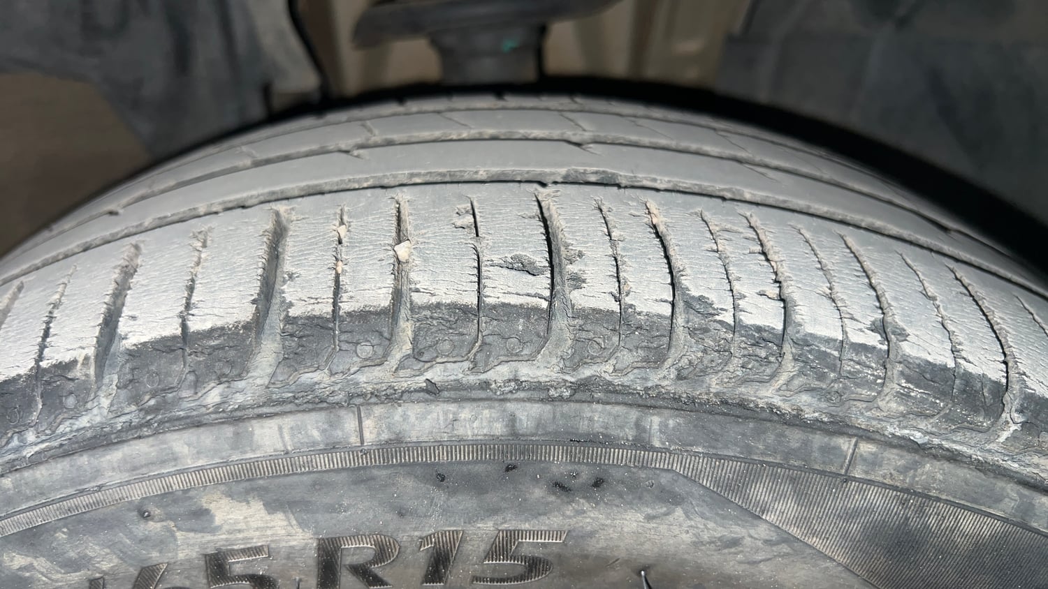 Used 2020 Renault Triber RXZ Petrol Manual tyres RIGHT FRONT TYRE TREAD VIEW