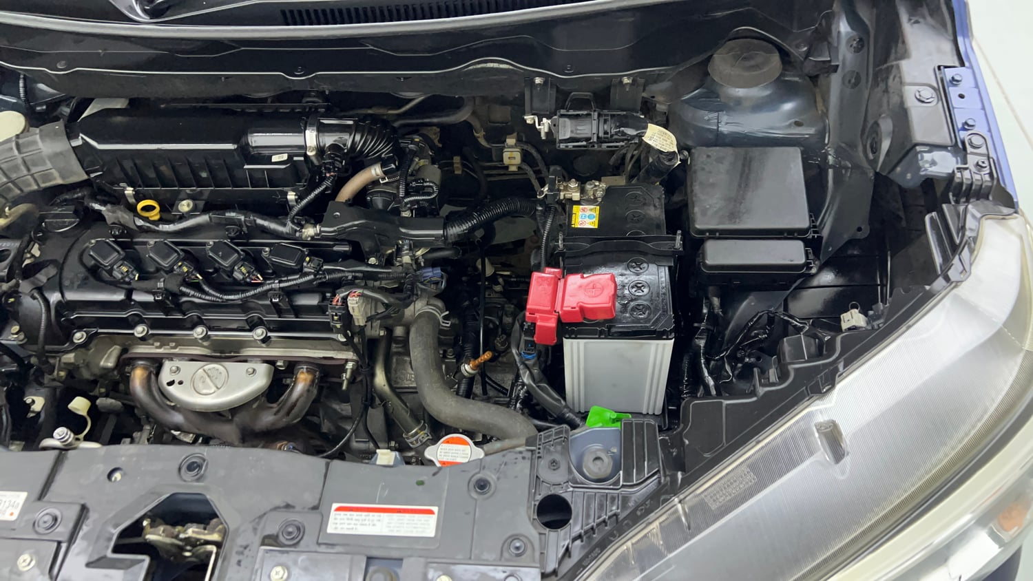 Used 2021 Maruti Suzuki XL6 Zeta AT Petrol Petrol Automatic engine ENGINE LEFT SIDE VIEW