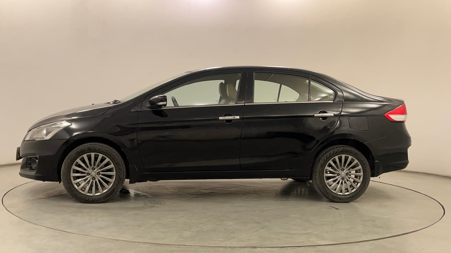 Used 2016 Maruti Suzuki Ciaz ZXI+ AT Petrol Automatic exterior LEFT SIDE VIEW
