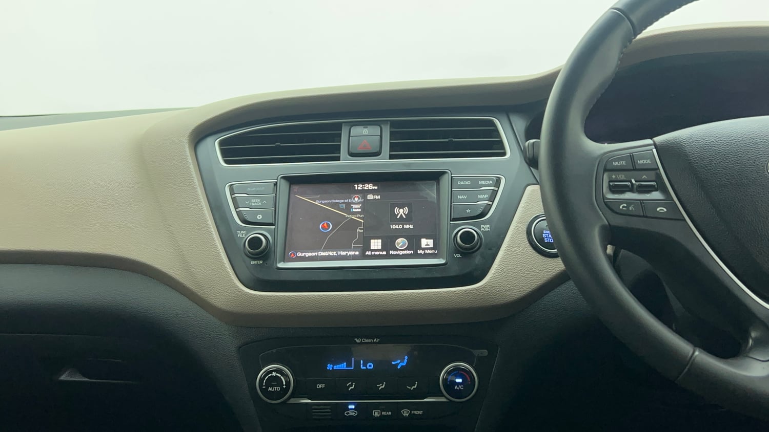 Used 2018 Hyundai Elite i20 Asta 1.2 (O) Petrol Manual top_features Integrated (in-dash) music system
