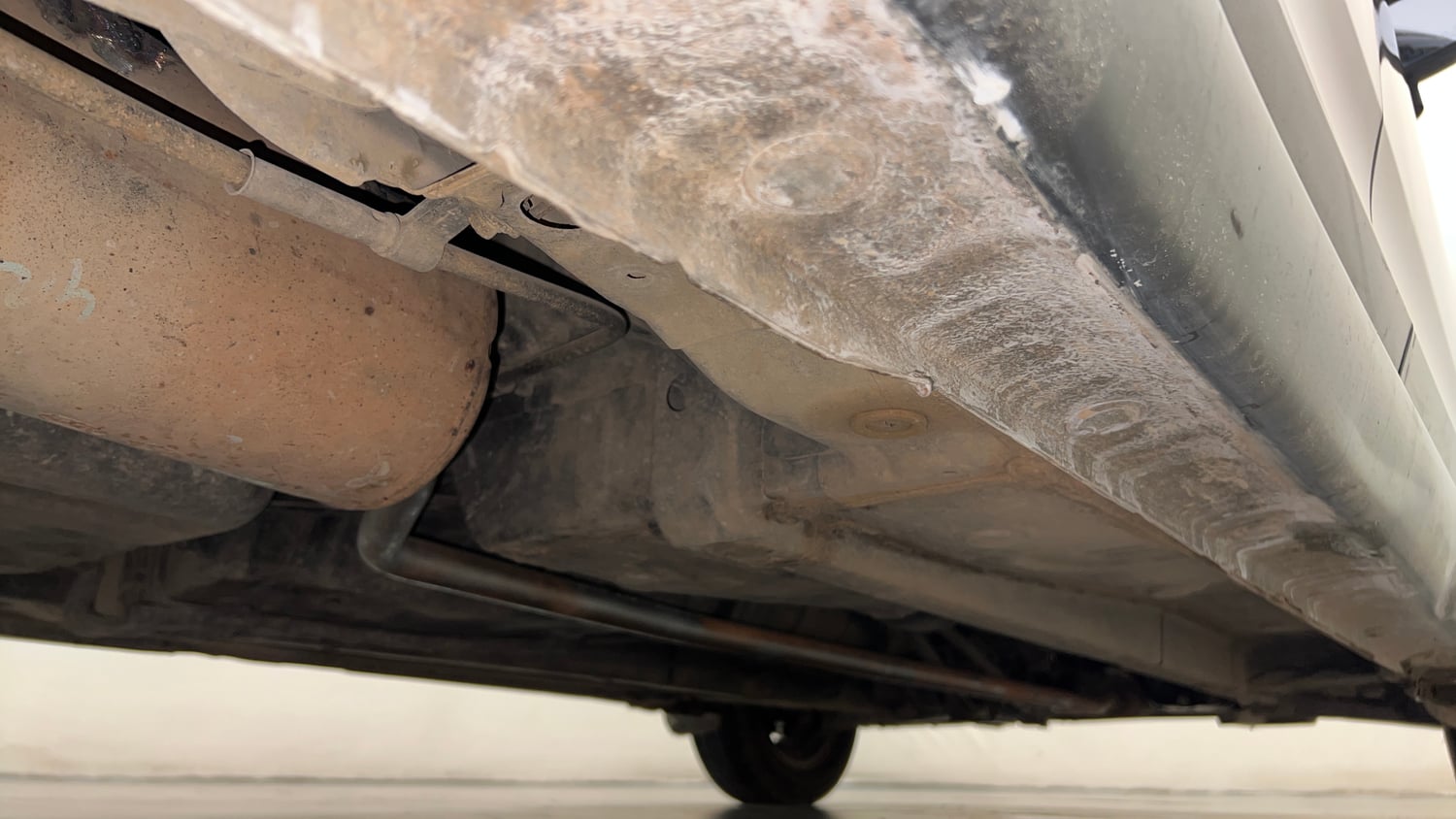 Used 2012 Hyundai Eon Magna + Petrol Manual extra REAR RIGHT UNDERBODY VIEW