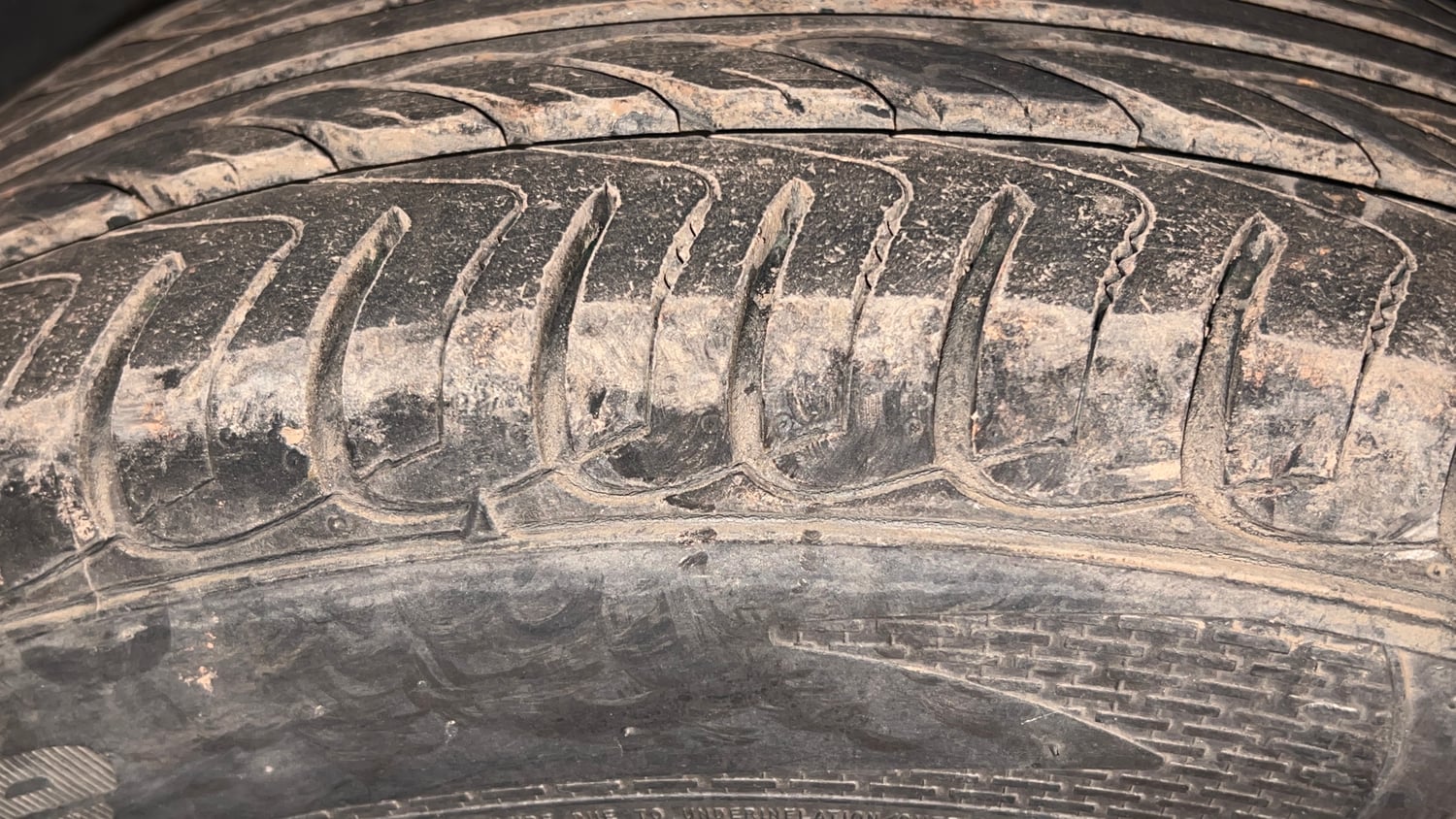 Used 2021 Ford EcoSport Titanium Plus 1.5L Ti-VCT AT Petrol Automatic tyres RIGHT FRONT TYRE TREAD VIEW