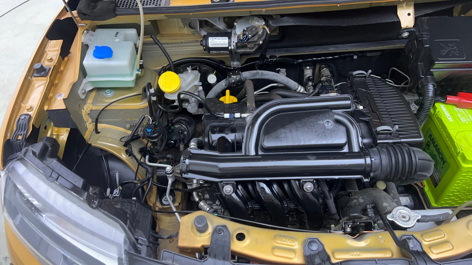 Used 2023 Renault Kwid CLIMBER AMT Petrol Automatic engine ENGINE RIGHT SIDE VIEW