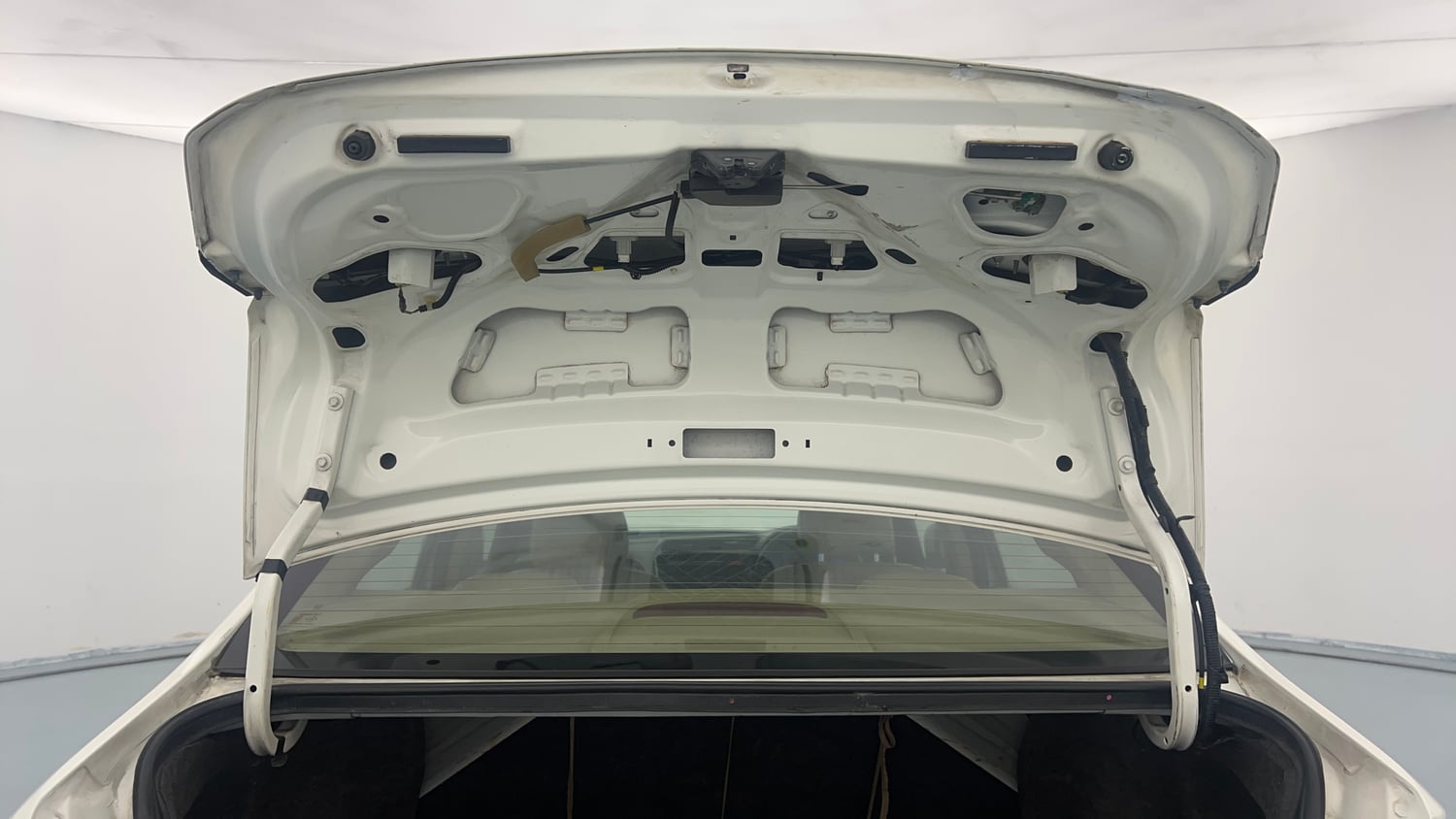 Used 2016 Honda City SV CVT Petrol Automatic interior DICKY DOOR OPEN VIEW