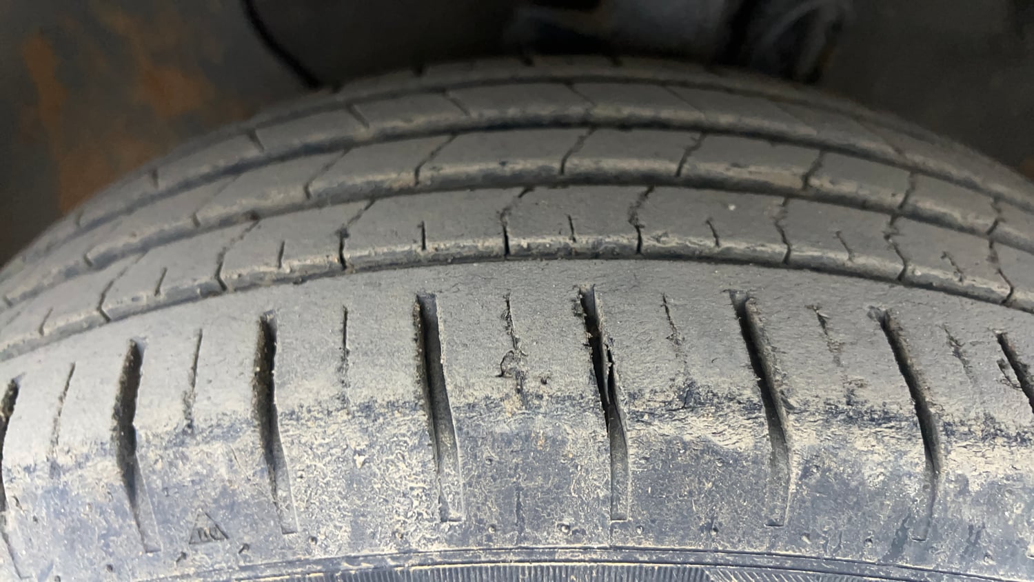 Used 2016 Hyundai i20 Active 1.2 SX Petrol Manual tyres LEFT FRONT TYRE TREAD VIEW