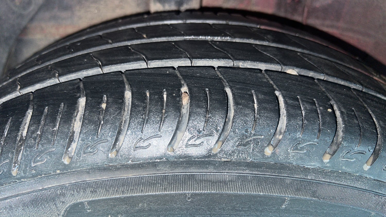 Used 2019 Hyundai Elite i20 Asta 1.2 (O) Petrol Manual tyres RIGHT REAR TYRE TREAD VIEW