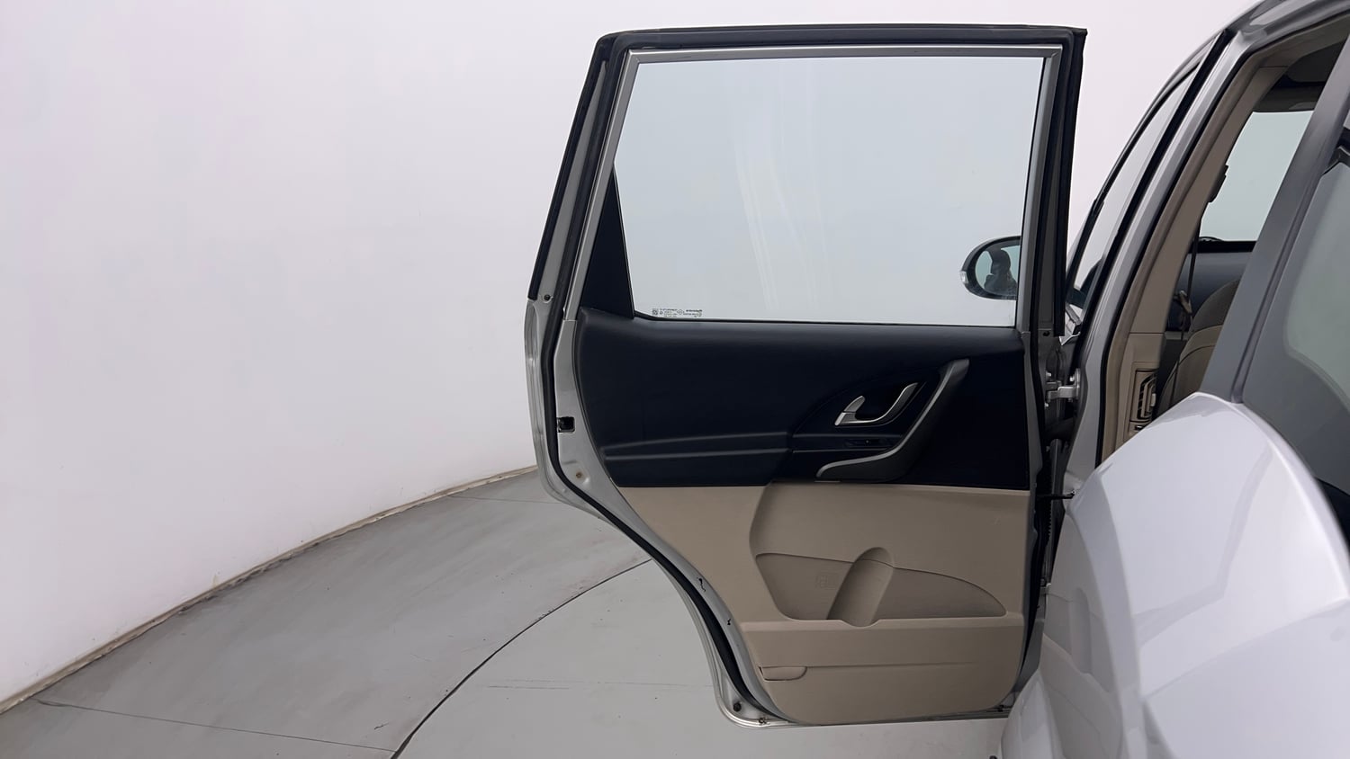 Used 2015 Mahindra XUV500 W6 Diesel Manual interior LEFT REAR DOOR OPEN VIEW
