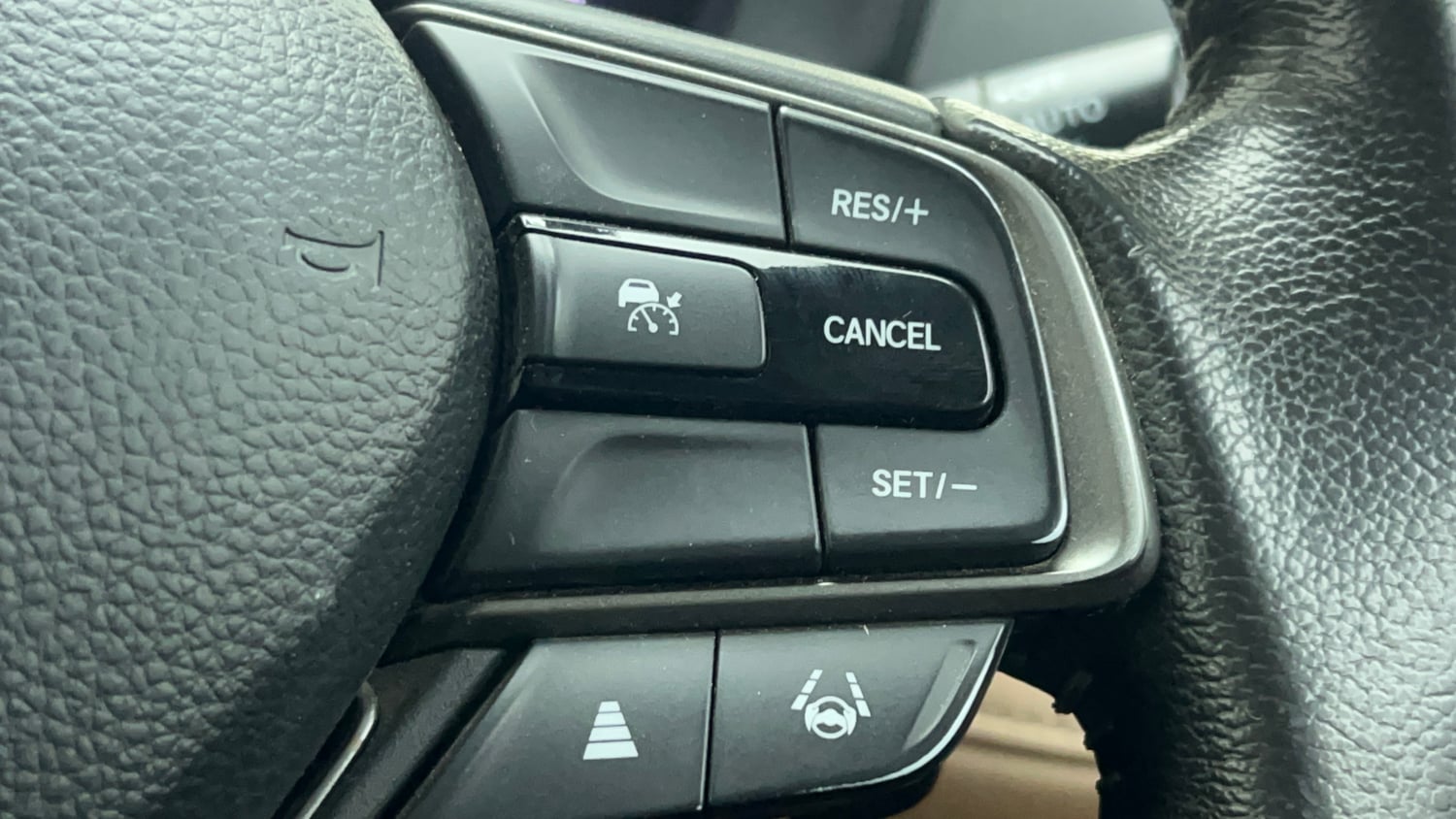 Used 2024 Honda Elevate ZX CVT Petrol Automatic top_features Cruise control