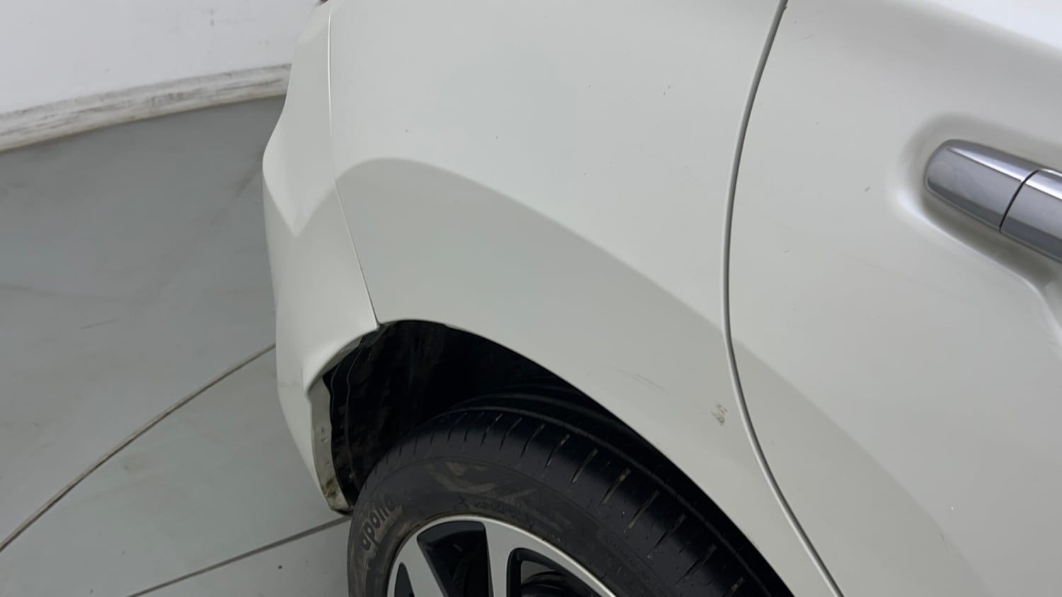 Used 2022 Toyota Glanza V AMT Petrol Automatic dents MINOR SCRATCH