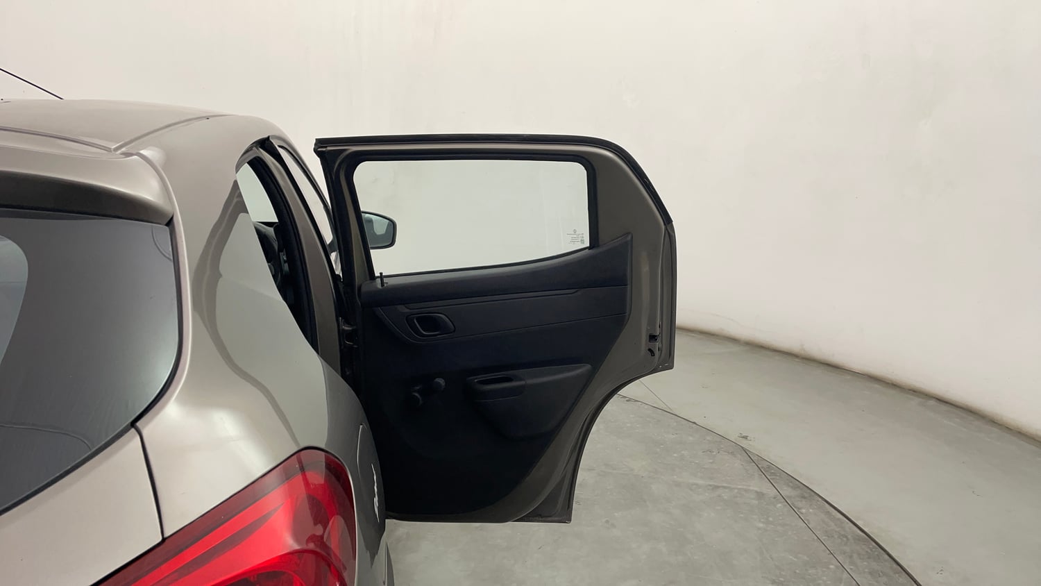 Used 2017 Renault Kwid RXT (O) 1.0 SCE Edition Petrol Manual interior RIGHT REAR DOOR OPEN VIEW
