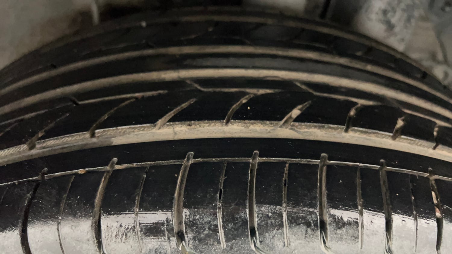 Used 2017 Hyundai Elite i20 Asta 1.2 Petrol Manual tyres LEFT REAR TYRE TREAD VIEW