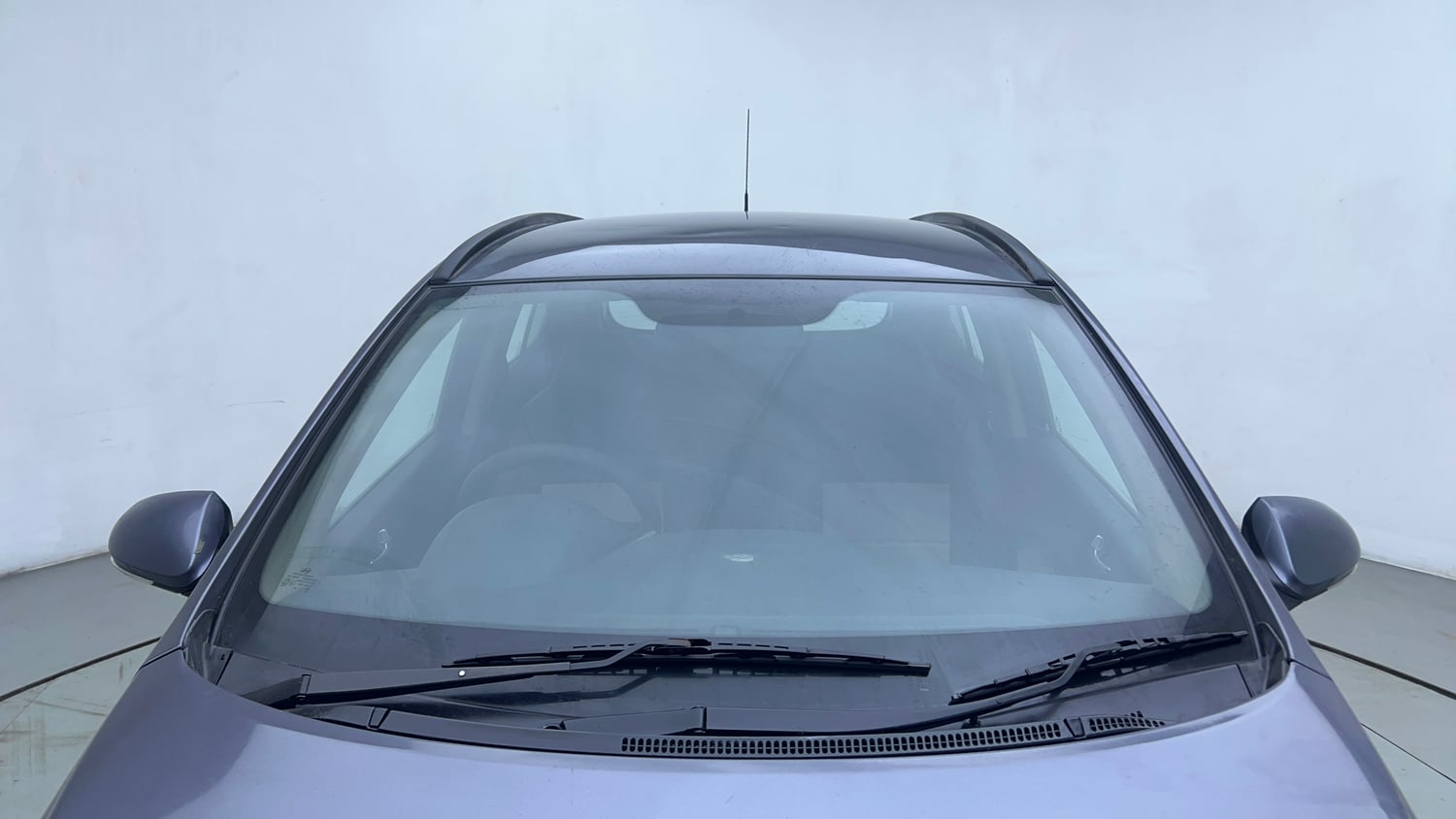 Used 2017 Hyundai Grand i10 Sportz (O) U2 1.2 CRDi Diesel Manual exterior FRONT WINDSHIELD VIEW