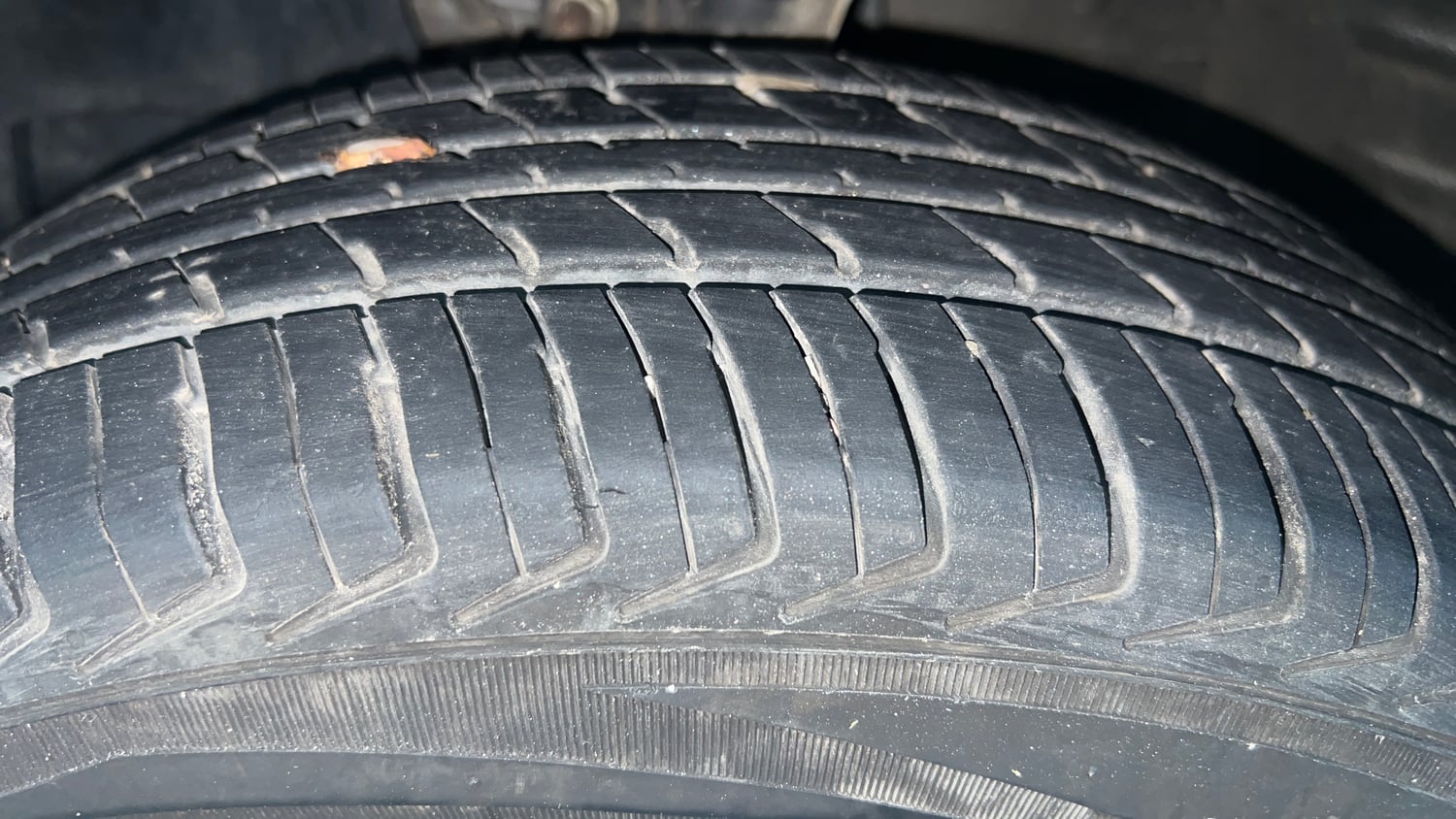 Used 2023 Maruti Suzuki Wagon R LXI 1.0 CNG Cng Manual tyres LEFT FRONT TYRE TREAD VIEW