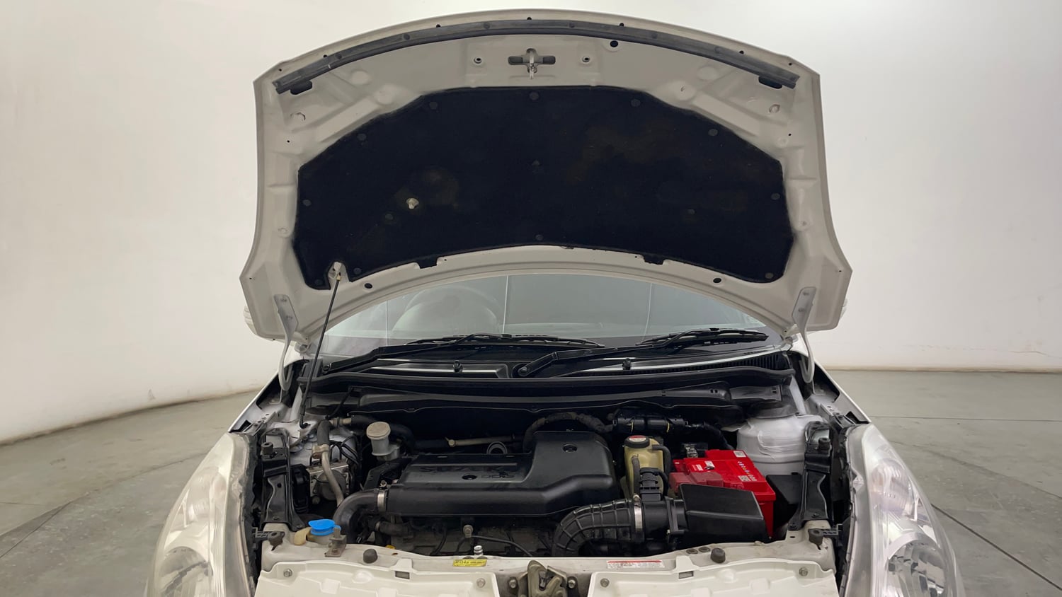 Used 2017 Maruti Suzuki Swift ZDi Diesel Manual engine ENGINE & BONNET OPEN FRONT VIEW