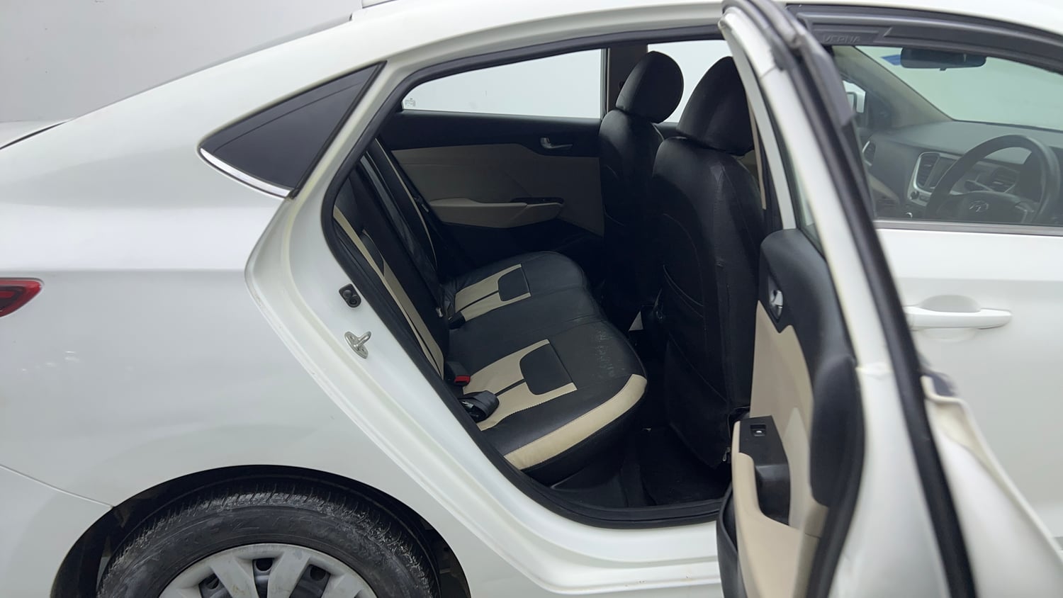 Used 2019 Hyundai Verna 1.4 VTVT EX Petrol+cng(outside fitted) Cng Manual interior RIGHT SIDE REAR DOOR CABIN VIEW
