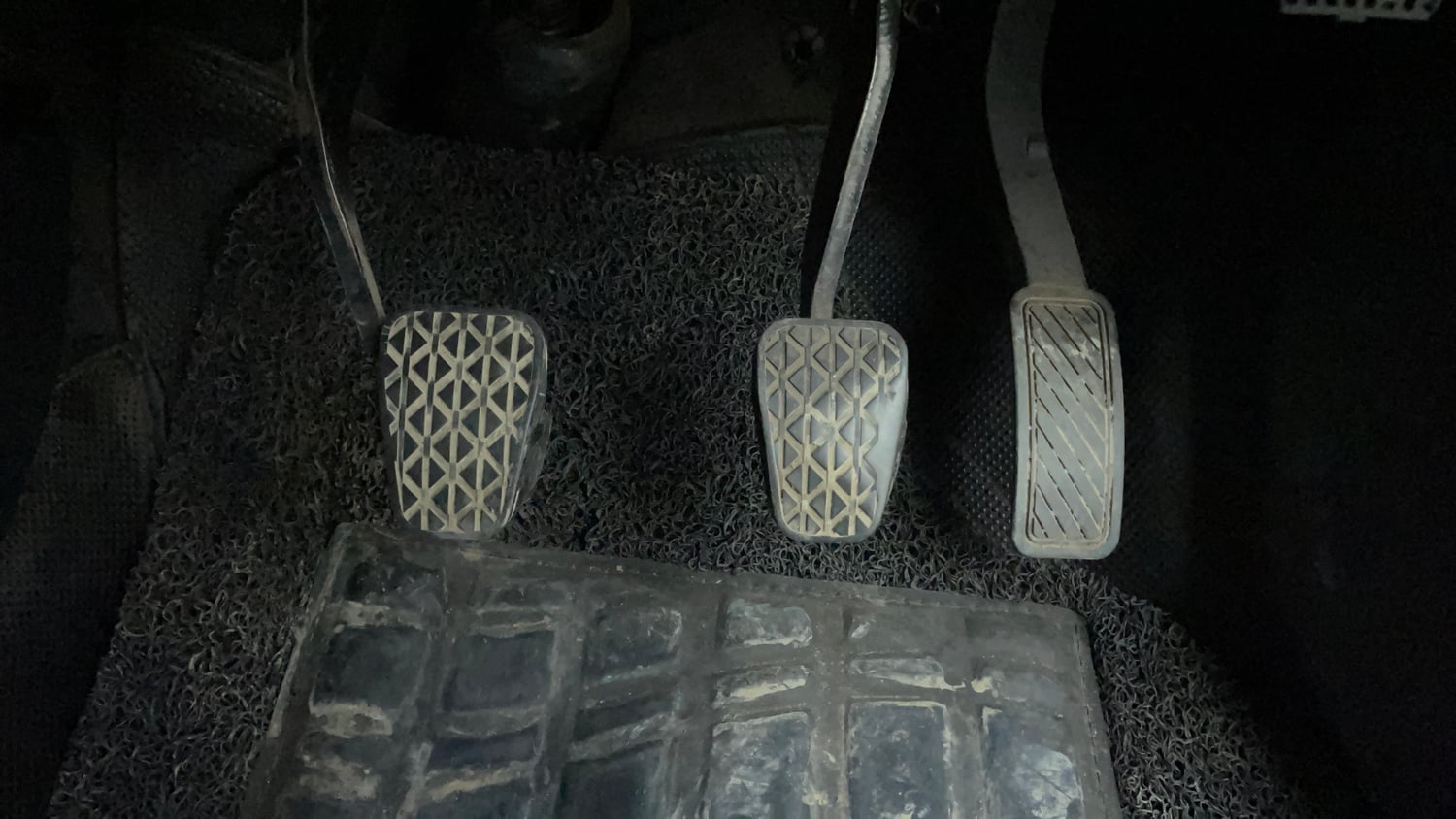 Used 2016 Ford Figo Trend 1.2 Ti-VCT Petrol Manual interior PEDALS VIEW