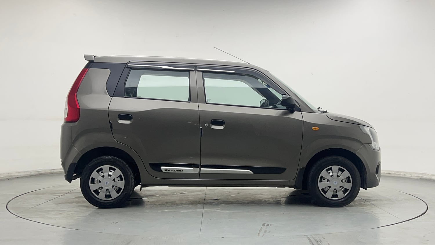 Used 2023 Maruti Suzuki Wagon R LXI 1.0 CNG Cng Manual exterior RIGHT SIDE VIEW
