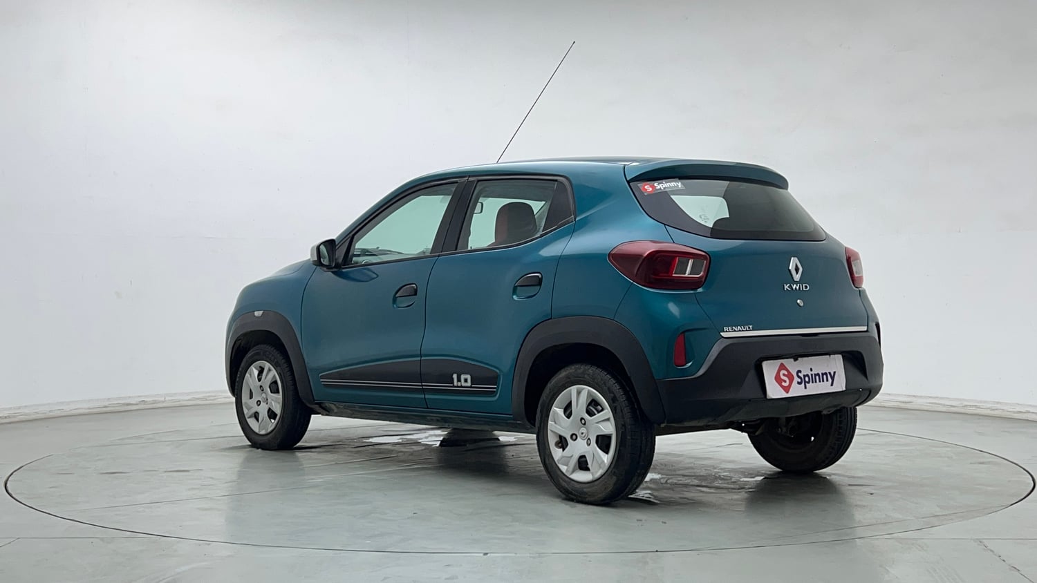 Used 2022 Renault Kwid RXT 1.0 AMT Petrol Automatic exterior LEFT REAR CORNER VIEW