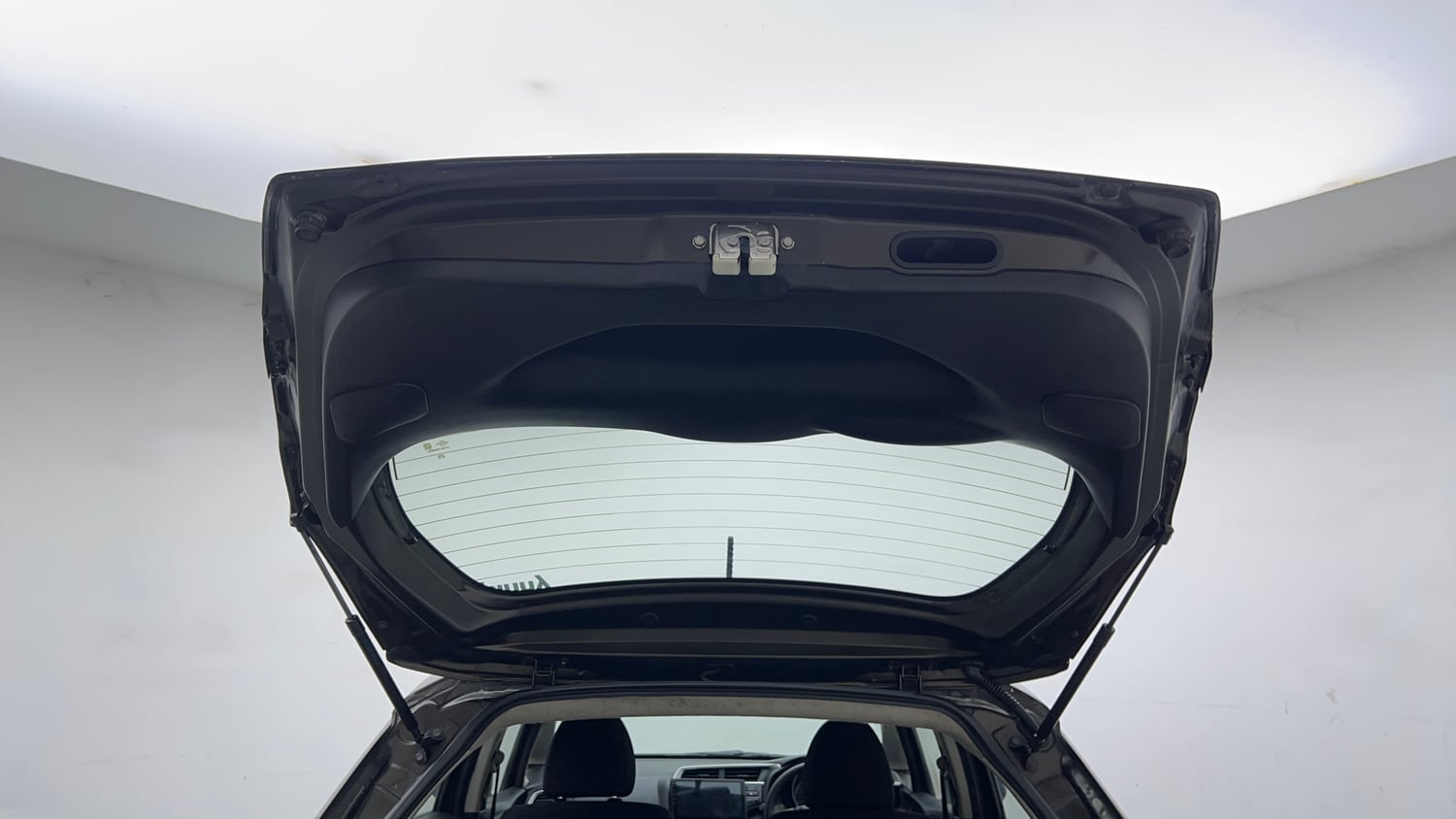 Used 2019 Honda WR-V VX MT Petrol Petrol Manual interior DICKY DOOR OPEN VIEW