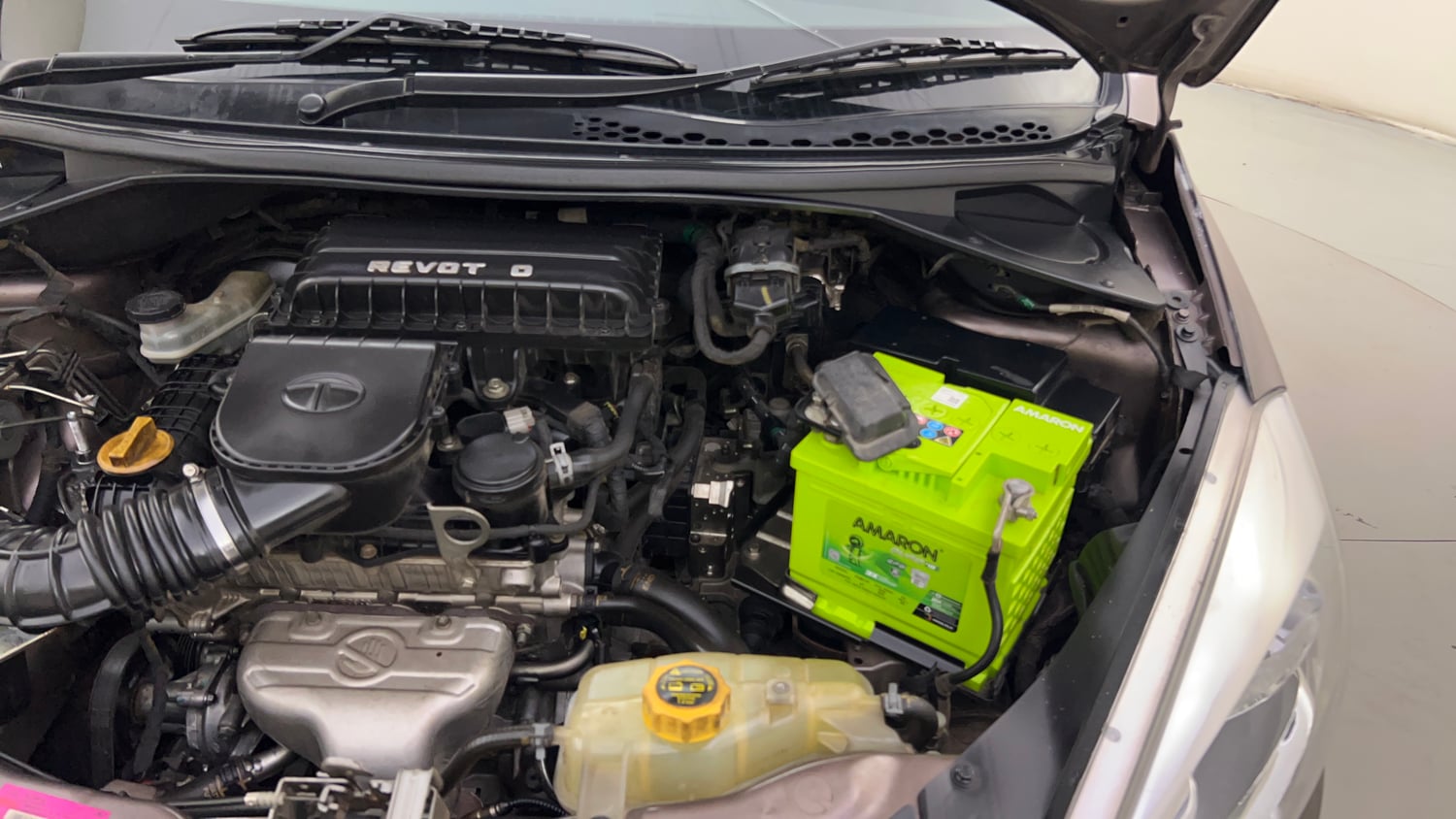Used 2018 Tata Tiago Revotron XZA Petrol Automatic engine ENGINE LEFT SIDE HINGE & APRON VIEW