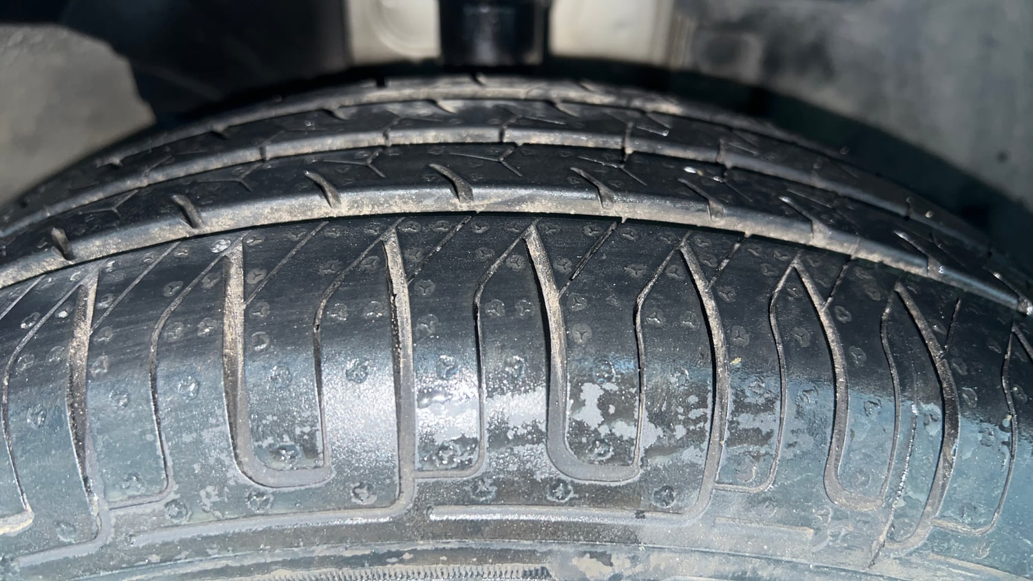 Used 2016 Renault Kwid RXT Petrol Manual tyres RIGHT FRONT TYRE TREAD VIEW
