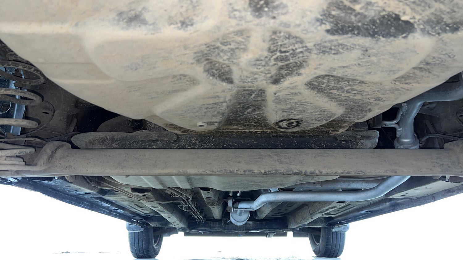 Used 2022 Tata Punch Adventure Rhythm Pack MT Petrol Manual extra REAR UNDERBODY VIEW (TAKEN FROM REAR)