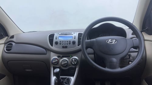 Used 2014 Hyundai i10 Sportz 1.1 iRDE2 Petrol Manual interior DASHBOARD VIEW