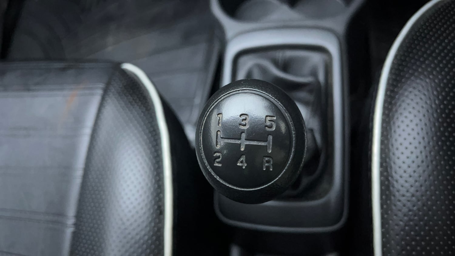 Used 2024 Maruti Suzuki Alto K10 VXi Plus Petrol Manual interior GEAR  KNOB VIEW