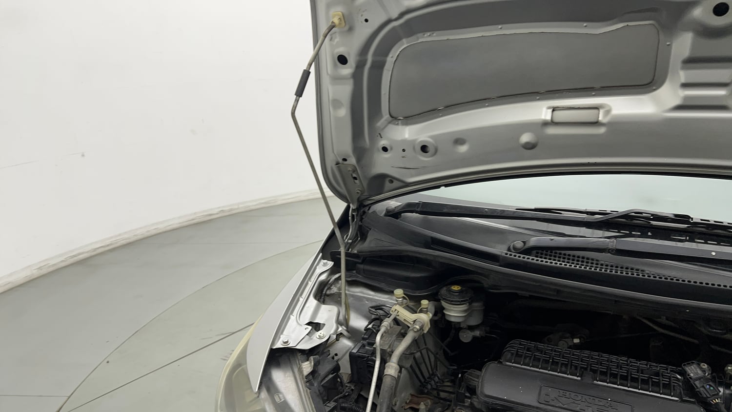 Used 2018 Honda Jazz V Petrol Petrol Manual engine ENGINE RIGHT SIDE HINGE & APRON VIEW