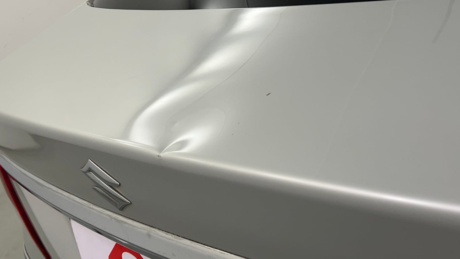 Used 2019 Maruti Suzuki Dzire VXi Petrol Manual dents MINOR DENT