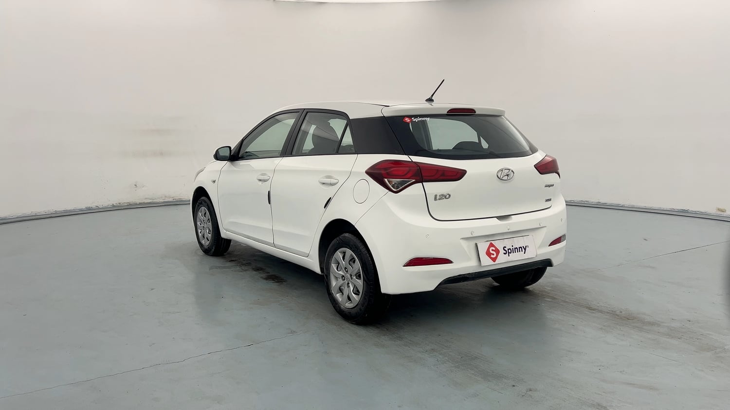 Used 2015 Hyundai Elite i20 Magna 1.2 Petrol Manual exterior LEFT REAR CORNER VIEW