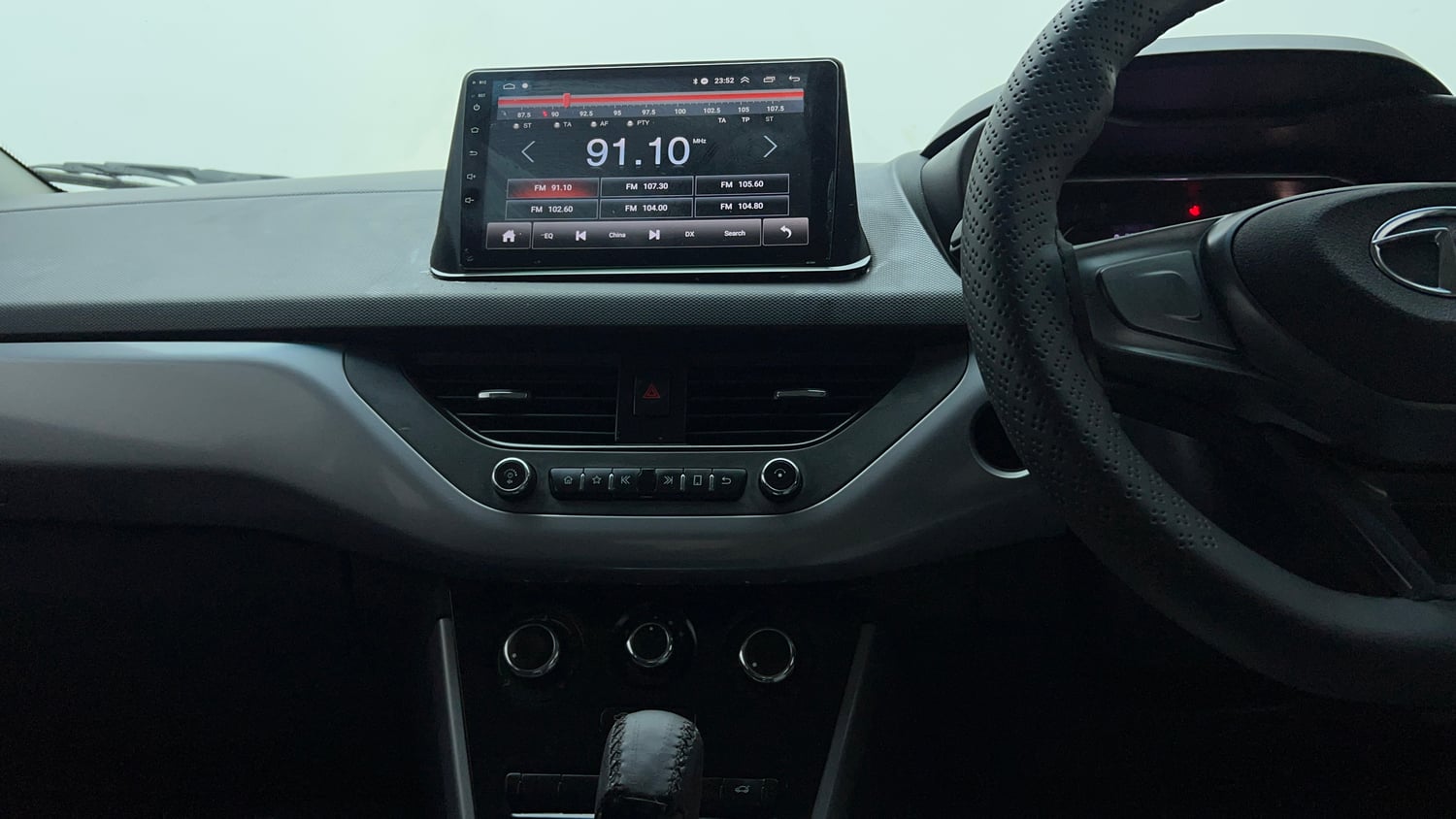 Used 2020 Tata Nexon XMA Petrol Automatic interior MUSIC SYSTEM & AC CONTROL VIEW