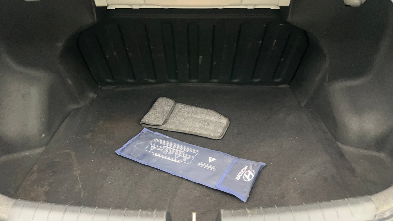 Used 2018 Hyundai Xcent SX Petrol Manual interior DICKY INSIDE VIEW