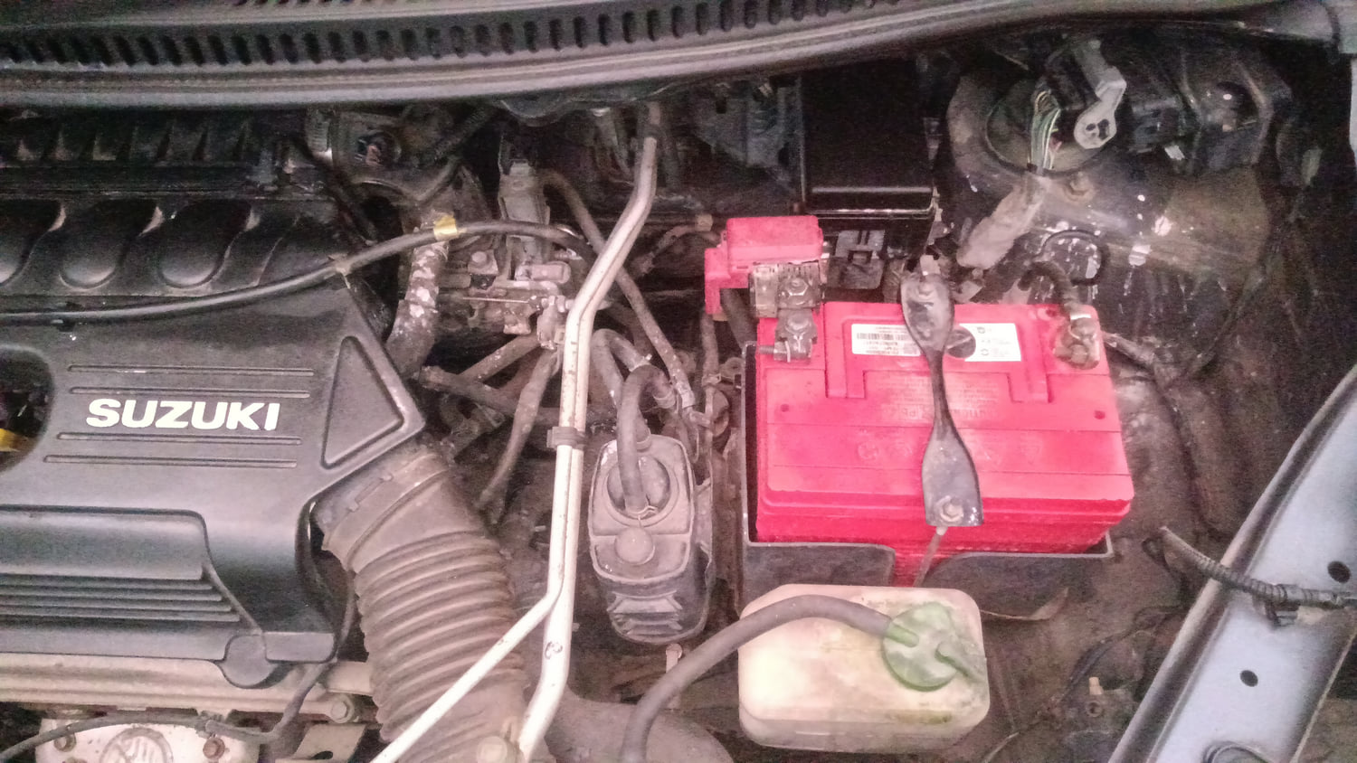 Used 2012 Maruti Suzuki Wagon R 1.0 VXi Petrol Manual engine ENGINE LEFT SIDE VIEW