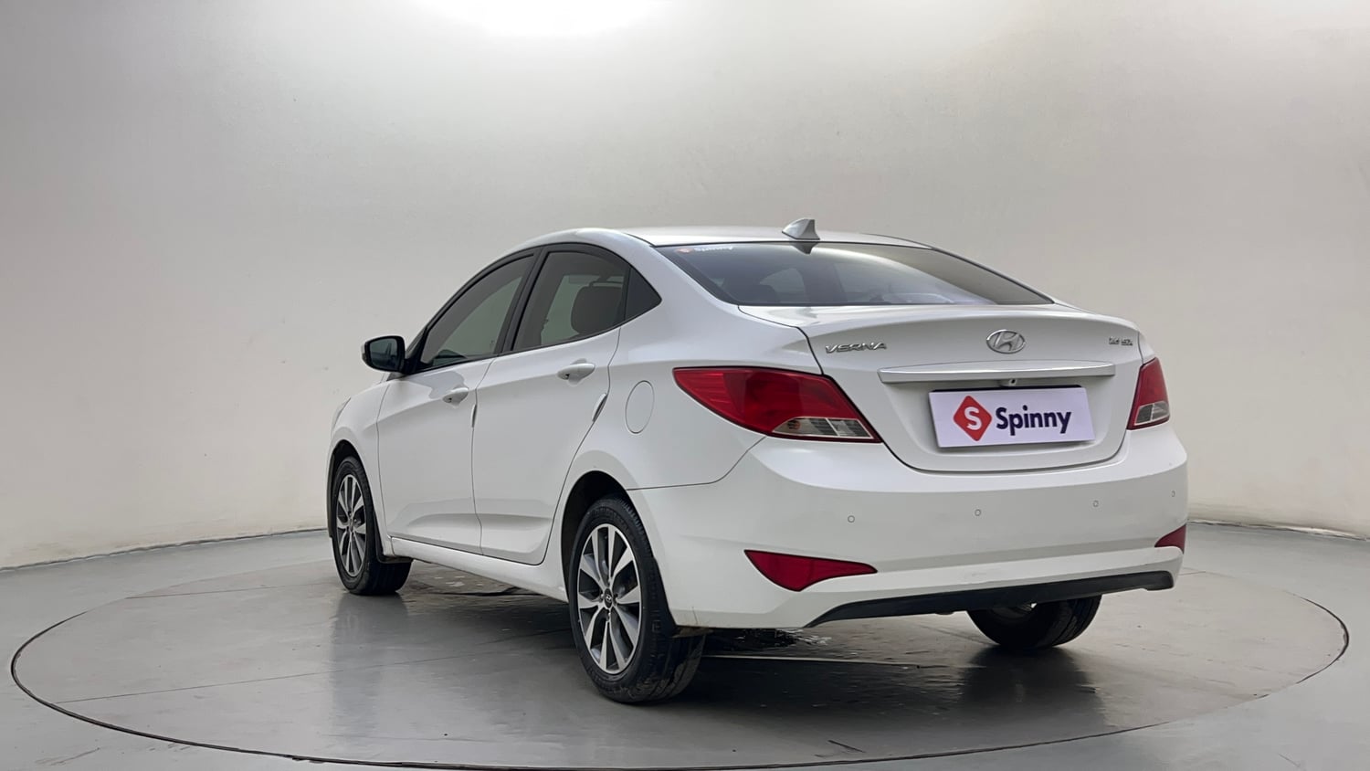 Used 2016 Hyundai Verna 1.6 VTVT SX Petrol Manual exterior LEFT REAR CORNER VIEW