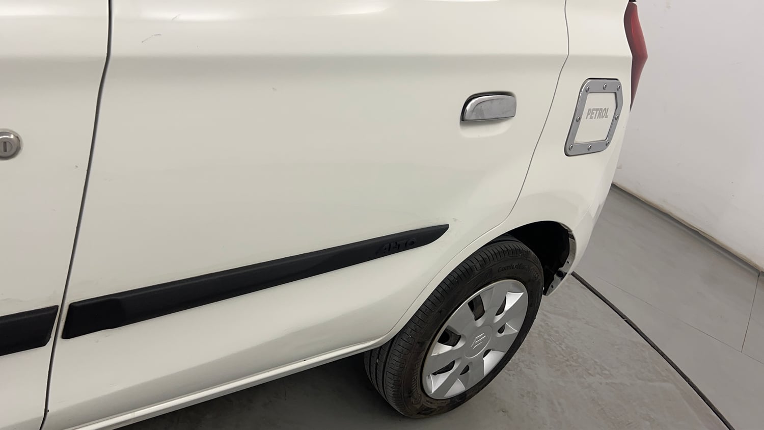 Used 2016 Maruti Suzuki Alto K10 VXi AMT Petrol Automatic dents MINOR SCRATCH