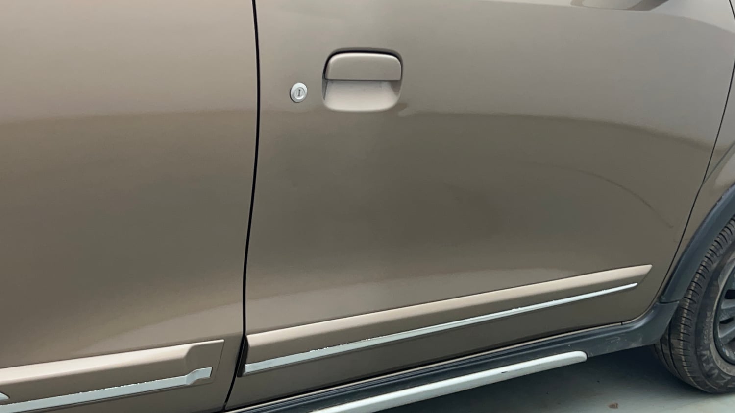 Used 2022 Maruti Suzuki Wagon R ZXI Plus 1.2 Petrol Manual dents MINOR SCRATCH