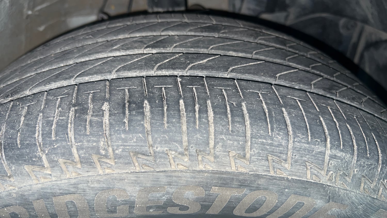 Used 2024 Honda Elevate ZX CVT Petrol Automatic tyres RIGHT FRONT TYRE TREAD VIEW