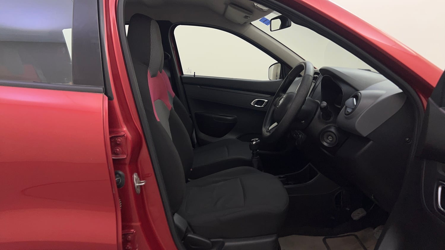 Used 2018 Renault Kwid 1.0 RXT Petrol Manual interior RIGHT SIDE FRONT DOOR CABIN VIEW