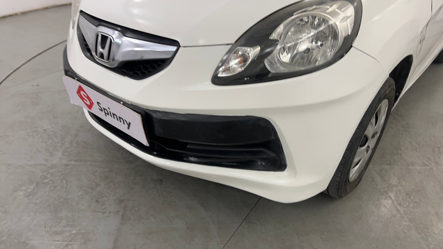 Used 2013 Honda Brio S MT Petrol Manual dents MINOR SCRATCH