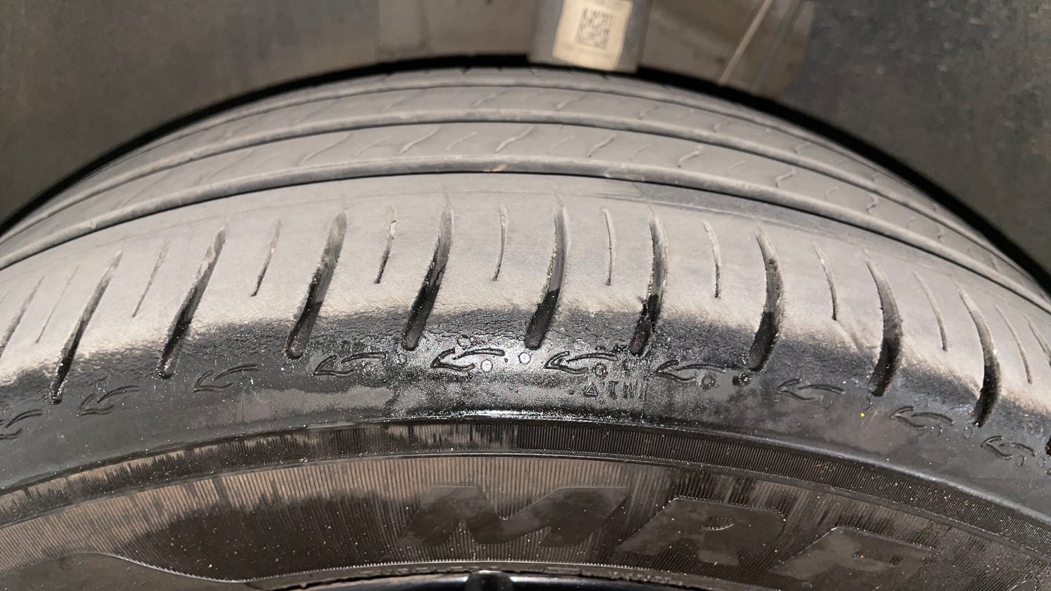 Used 2024 Skoda Slavia Ambition 1.0L TSI MT Petrol Manual tyres LEFT FRONT TYRE TREAD VIEW
