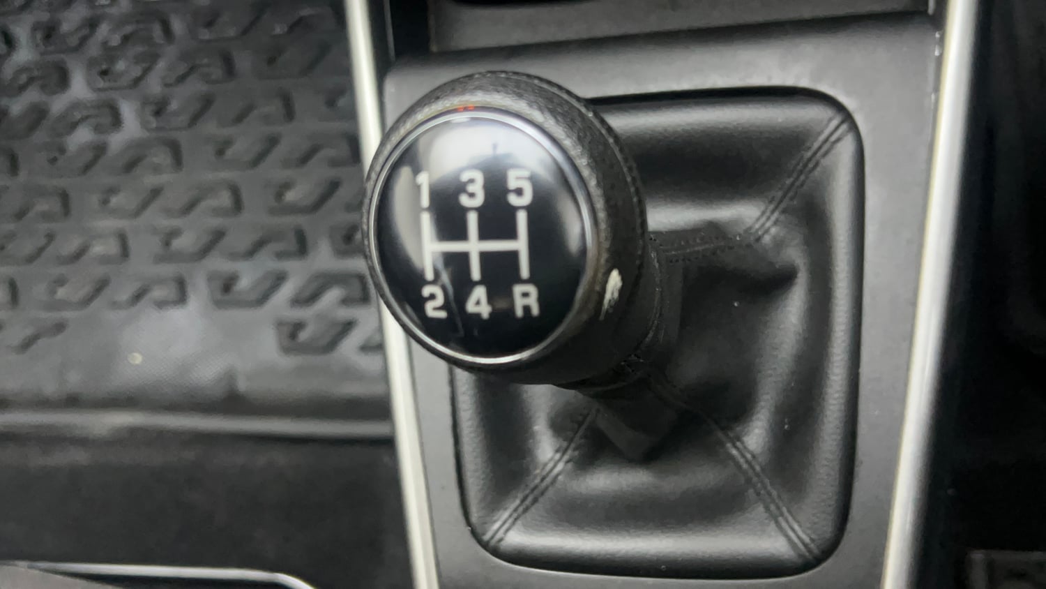 Used 2022 Maruti Suzuki Baleno Zeta MT Petrol Manual interior GEAR  KNOB VIEW
