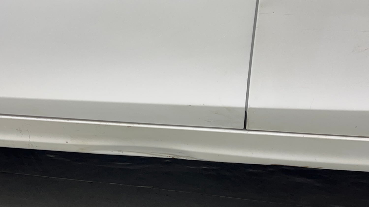 Used 2024 Tata Tiago XTA iCNG Cng Automatic dents MINOR DENT