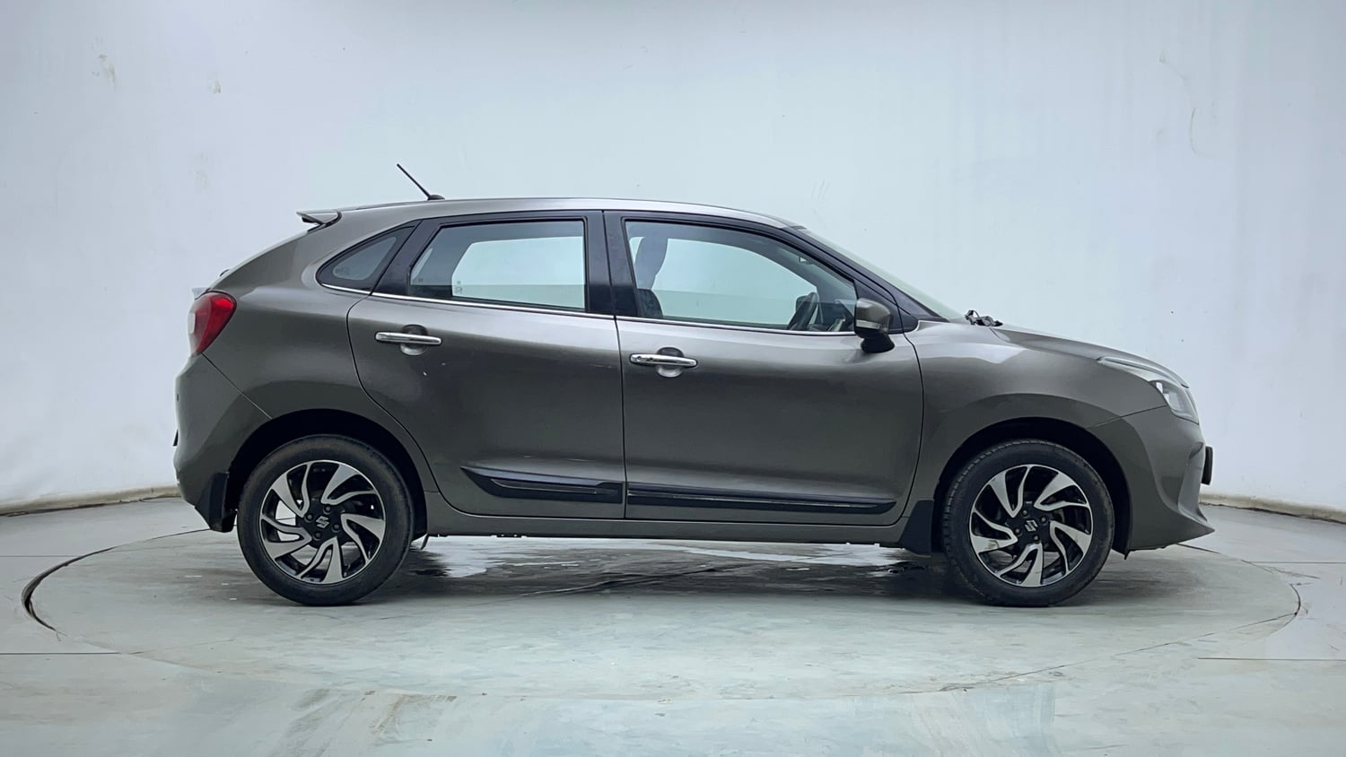 Used 2022 Maruti Suzuki Baleno Zeta Petrol Manual exterior RIGHT SIDE VIEW