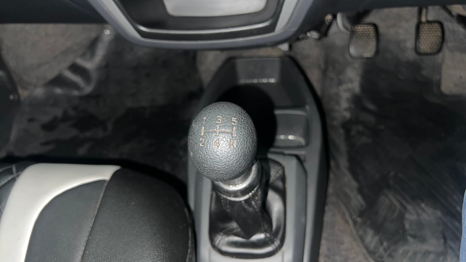 Used 2018 Maruti Suzuki Alto 800 VXi Petrol Manual interior GEAR  KNOB VIEW